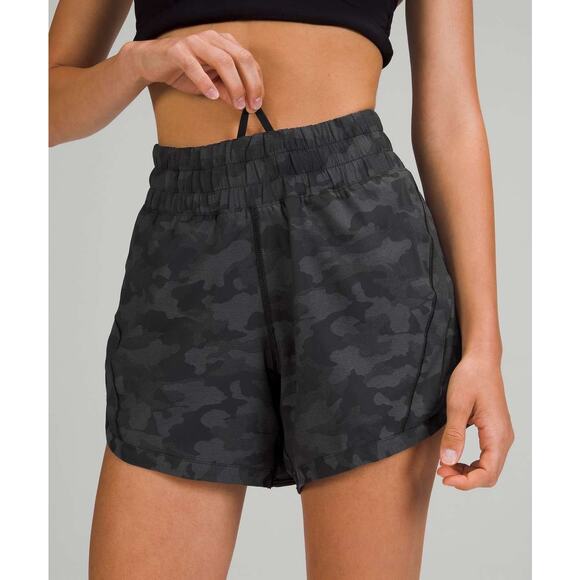 Lululemon Track That Mid-Rise Short 5"
Black / Obsidian Size 6 - Picture 3 of 10